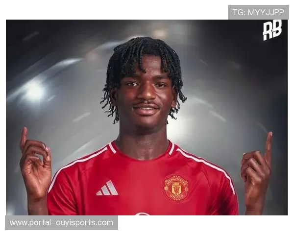 海文替补登场送出关键助攻 曼联青训小将闪耀赛场表现惊艳 海文替补登场送出关键助攻 曼联青训小将闪耀赛场表现惊艳